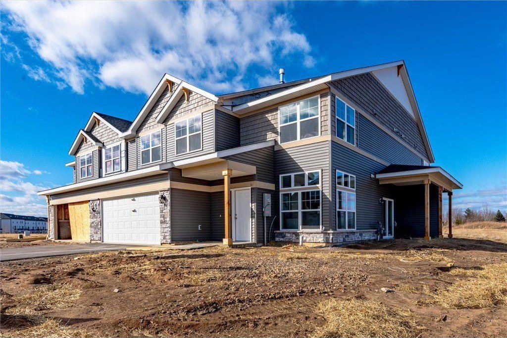 New Donnay Homes townhome building at Glacial Valley Estates, 6700 Jorgensen Ave S, Cottage Grove
